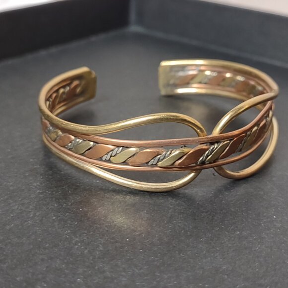 6.75 Inch Very Awesome Vintage Multi Tone Metal Cuff Bracelet - Picture 2 of 13